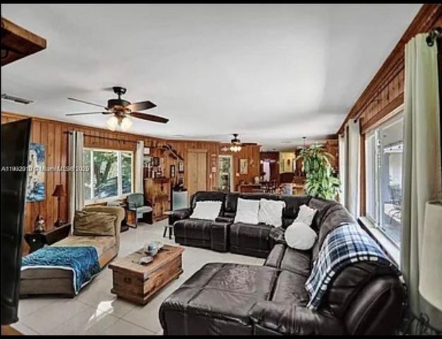 37225 SW 214th Ave, Homestead, FL 33034