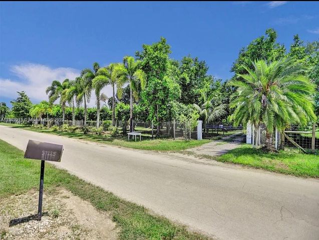 37225 SW 214th Ave, Homestead, FL 33034