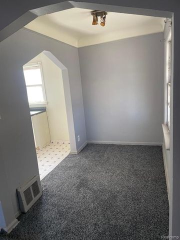 19192 Eureka Street, Detroit, MI 48234