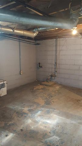 19192 Eureka Street, Detroit, MI 48234