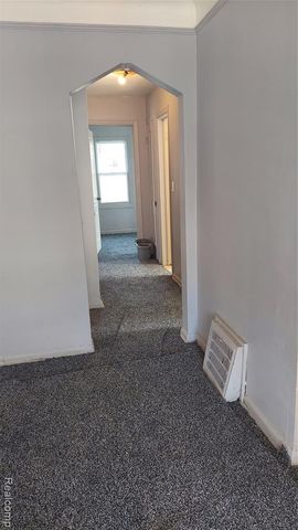 19192 Eureka Street, Detroit, MI 48234