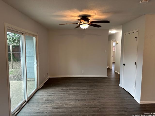 7211 Westglade Dr, San Antonio, TX 78227