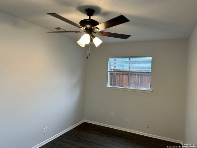 7211 Westglade Dr, San Antonio, TX 78227