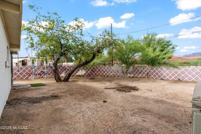 3245 N Sycamore Avenue, Tucson, AZ 85712