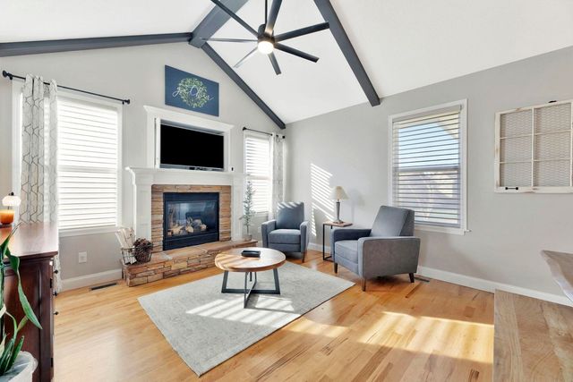 2423 N Spring Hollow, Wichita, KS 67228