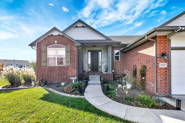 2423 N Spring Hollow, Wichita, KS 67228