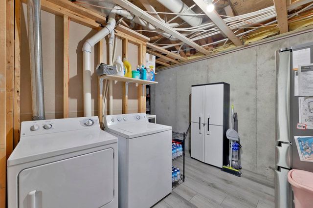 2423 N Spring Hollow, Wichita, KS 67228