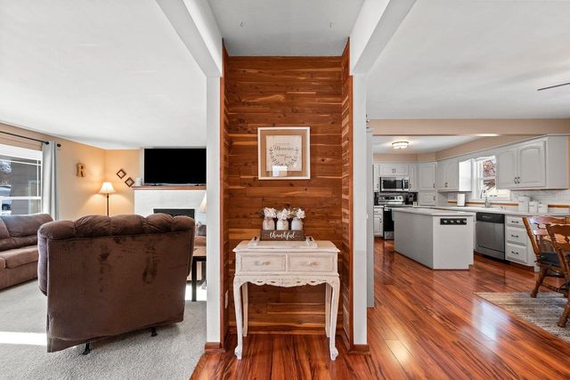 155 CUSTER COURT, Green Bay, WI 54301