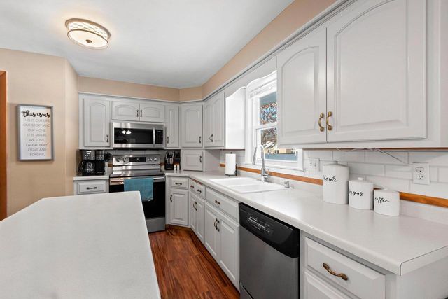 155 CUSTER COURT, Green Bay, WI 54301