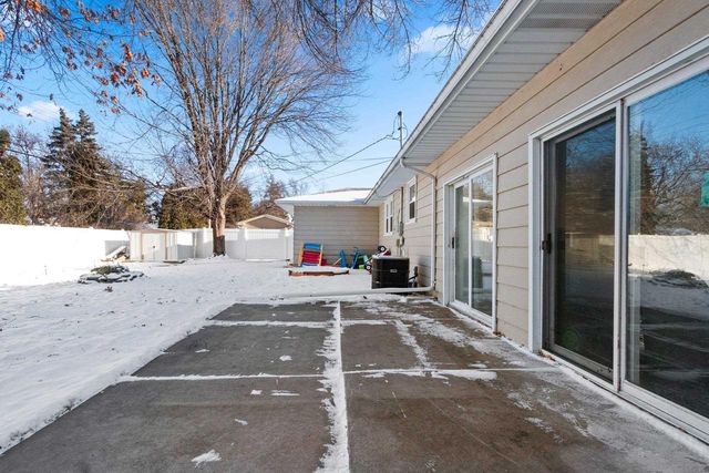 155 CUSTER COURT, Green Bay, WI 54301