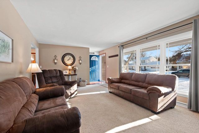 155 CUSTER COURT, Green Bay, WI 54301