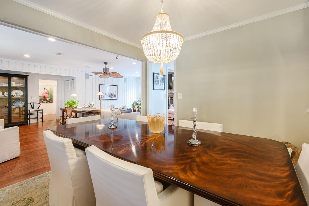 Image 15 of property listing at 1160 Parkway Drive, Mount Pleasant, SC 29464