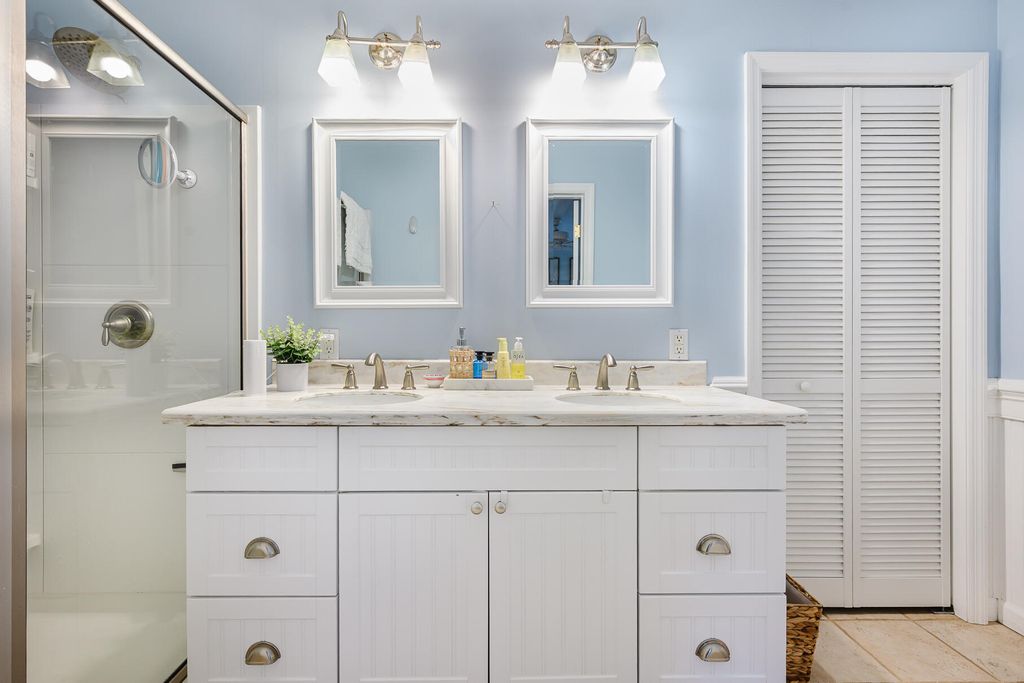 Image 20 of property listing at 1160 Parkway Drive, Mount Pleasant, SC 29464