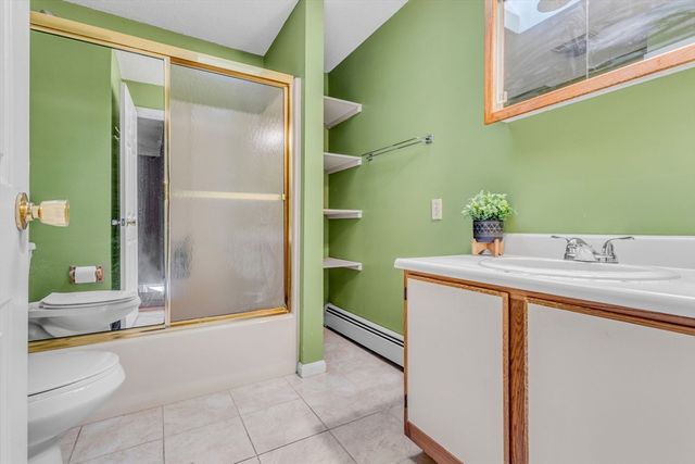 46 Vincent Cir, Worcester, MA 01604