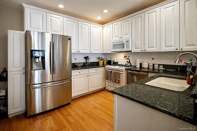 22 N De Baun Avenue 305, Suffern, NY 10901