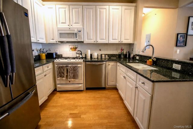 22 N De Baun Avenue 305, Suffern, NY 10901