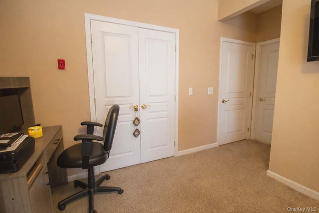 22 N De Baun Avenue 305, Suffern, NY 10901