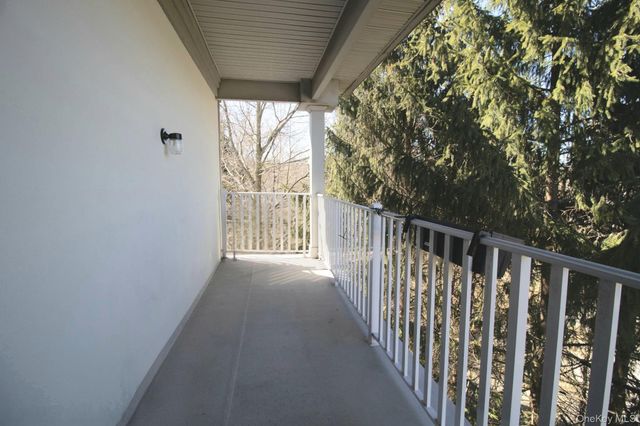 22 N De Baun Avenue 305, Suffern, NY 10901