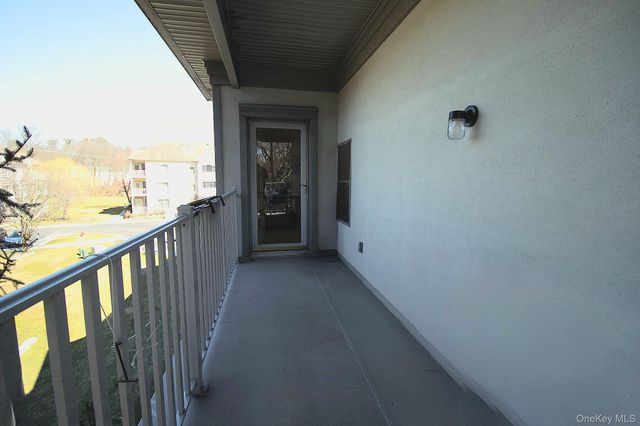 22 N De Baun Avenue 305, Suffern, NY 10901