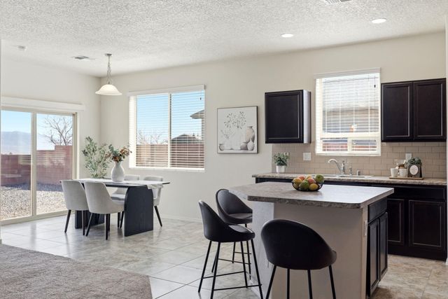 126 Landing Trail NE, Rio Rancho, NM 87124