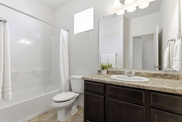 126 Landing Trail NE, Rio Rancho, NM 87124