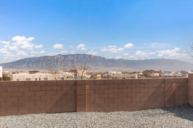 126 Landing Trail NE, Rio Rancho, NM 87124