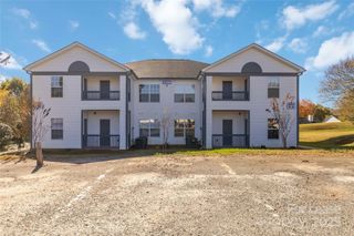 8022 Tremaine Court, Charlotte, NC 28227