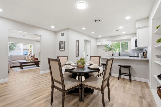 2245 E Lemmon Way, Hanford, CA 93230