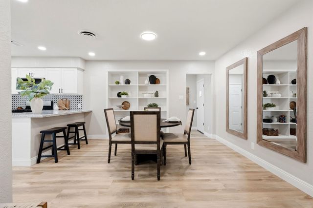 2245 E Lemmon Way, Hanford, CA 93230