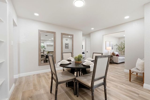 2245 E Lemmon Way, Hanford, CA 93230