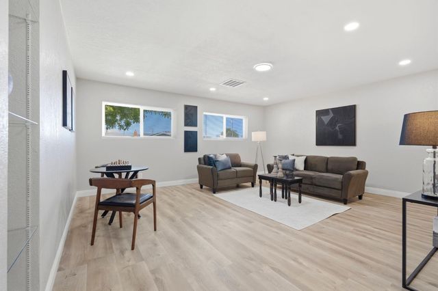 2245 E Lemmon Way, Hanford, CA 93230