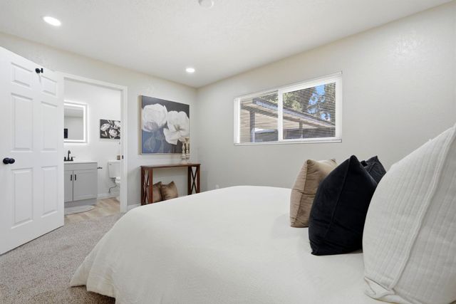 2245 E Lemmon Way, Hanford, CA 93230