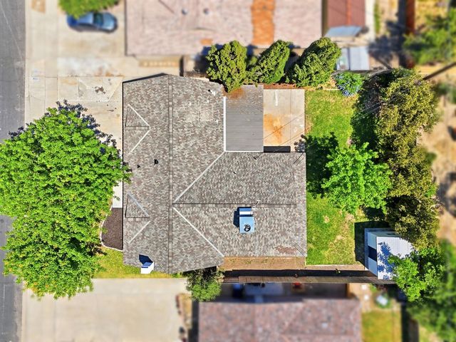 2245 E Lemmon Way, Hanford, CA 93230