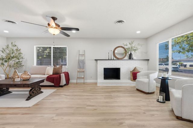 2245 E Lemmon Way, Hanford, CA 93230