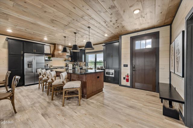 351 Rambling Creek Way, Sevierville, TN 37862