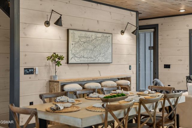 351 Rambling Creek Way, Sevierville, TN 37862