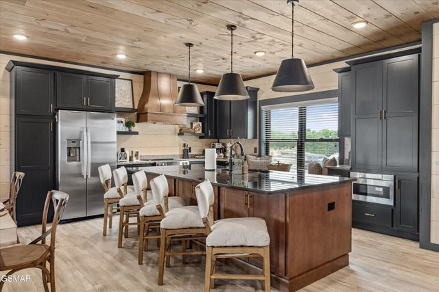 351 Rambling Creek Way, Sevierville, TN 37862