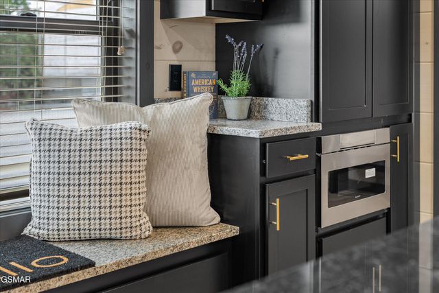 351 Rambling Creek Way, Sevierville, TN 37862