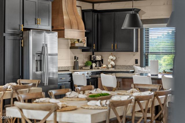 351 Rambling Creek Way, Sevierville, TN 37862