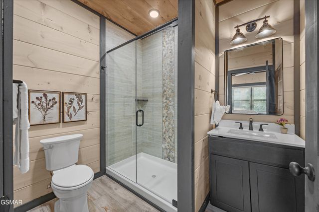 351 Rambling Creek Way, Sevierville, TN 37862