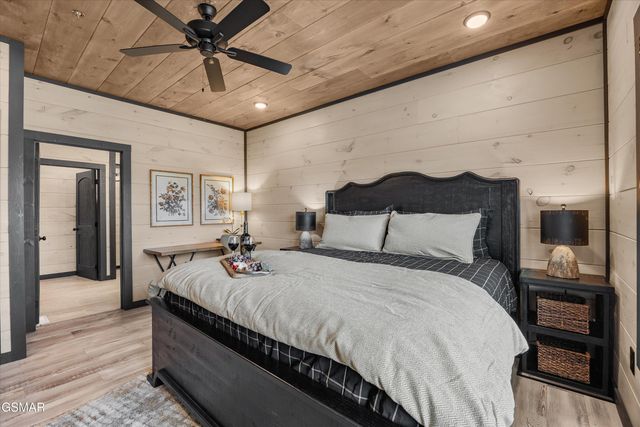 351 Rambling Creek Way, Sevierville, TN 37862