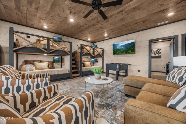 351 Rambling Creek Way, Sevierville, TN 37862