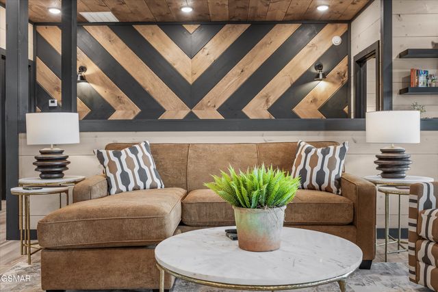 351 Rambling Creek Way, Sevierville, TN 37862