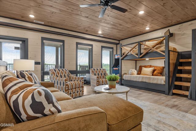 351 Rambling Creek Way, Sevierville, TN 37862