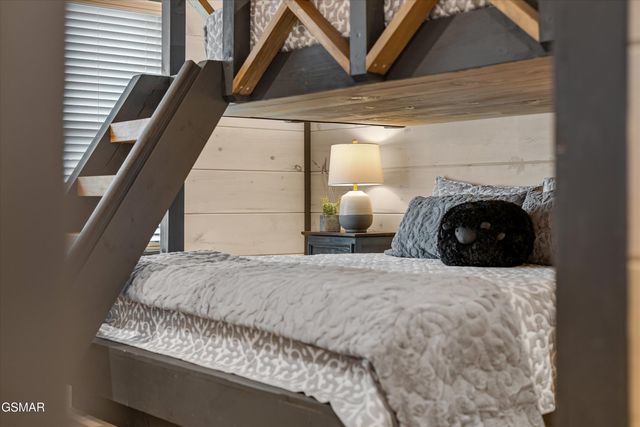 351 Rambling Creek Way, Sevierville, TN 37862