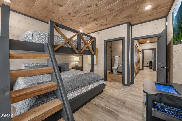 351 Rambling Creek Way, Sevierville, TN 37862