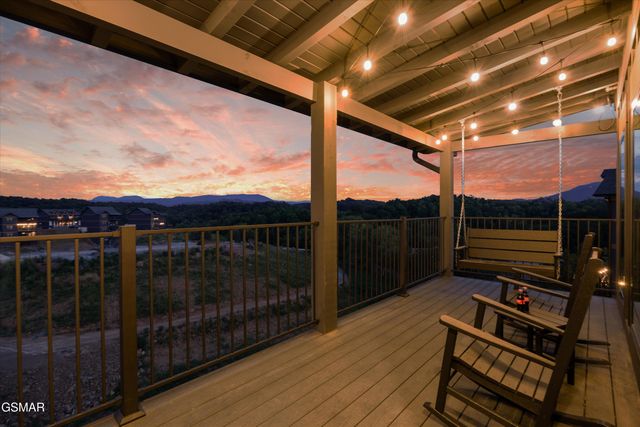 351 Rambling Creek Way, Sevierville, TN 37862