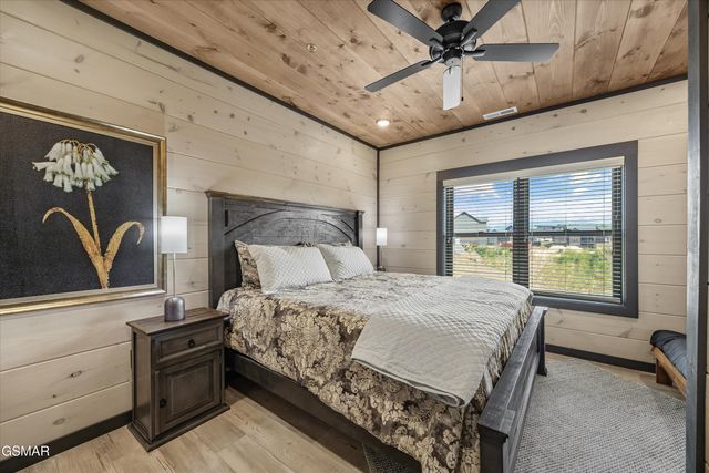 351 Rambling Creek Way, Sevierville, TN 37862