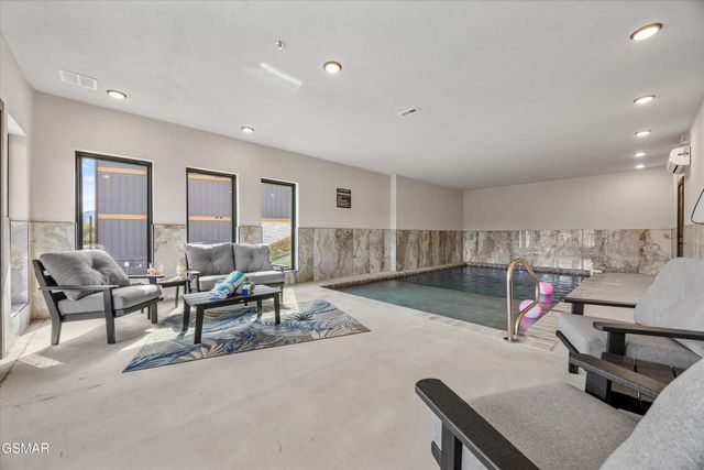 351 Rambling Creek Way, Sevierville, TN 37862