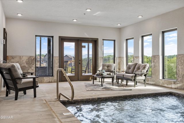 351 Rambling Creek Way, Sevierville, TN 37862